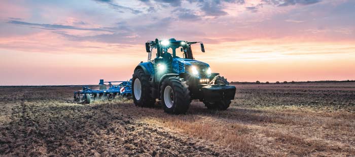 New Holland T8