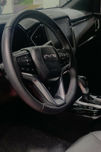 Isuzu 6