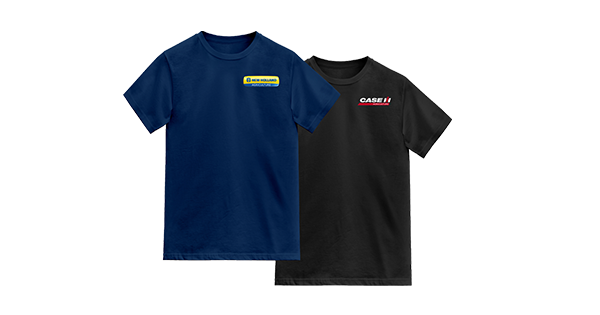 en svart t-shirt och en mörklblå t-shirt